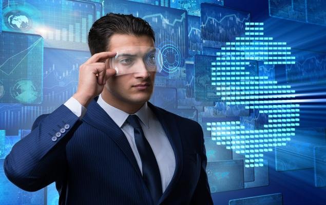 Should You Buy, Sell, or Hold AppLovin Stock Before Q4 Earnings? - February 4, 2026