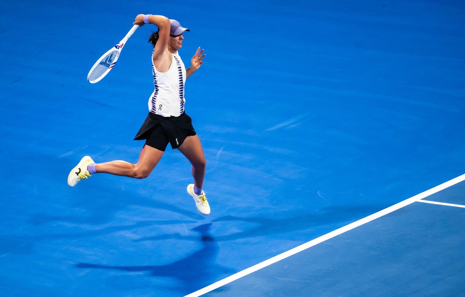 Swiatek holds off Kasatkina, sets Doha meeting with Sakkari
