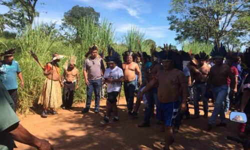 Indígenas das doze aldeias da TI Buriti participaram da manifestação em defesa da demarcação do território. Foto: povo Terena