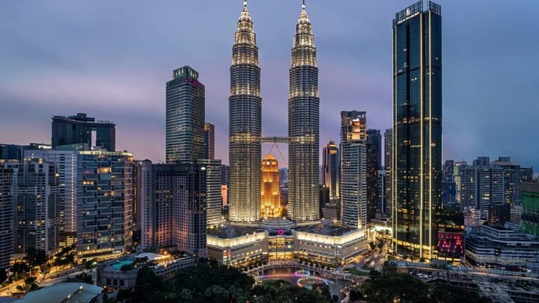 This low-cost airline is relaunching flights between Europe and Kuala Lumpur