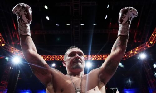 Usyk to defend WBC title vs. kickboxer at the Pyramids of Giza