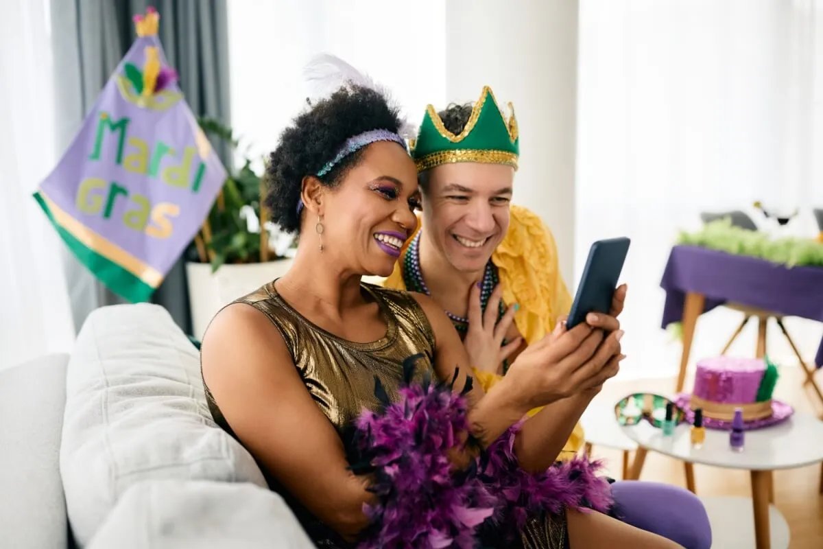 Vai curtir o Carnaval? Veja 7 dicas para não cair em golpes