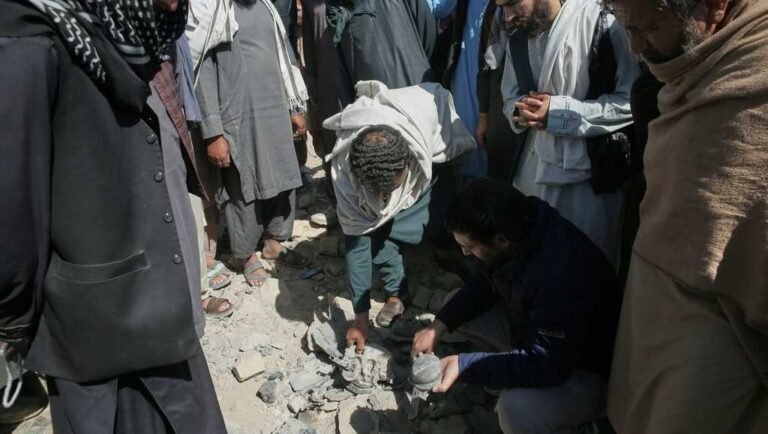 Afghanistan says Pakistan hospital strike kills 400