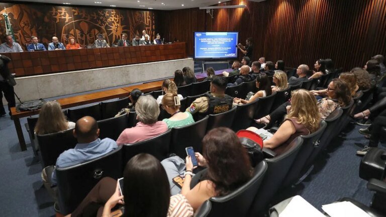 Audiência debateu saúde mental dos profissionais da segurança no Paraná