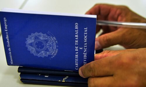 Brasil cria 255,3 mil postos de trabalho em fevereiro, aponta Caged