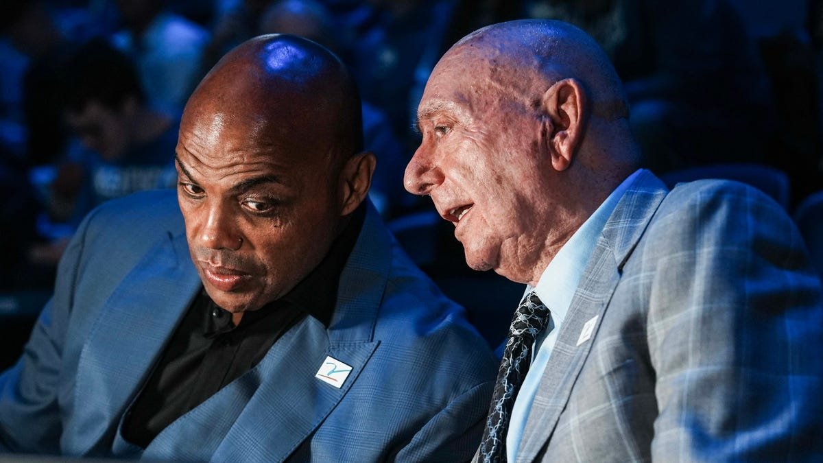 Charles Barkley rooting for Miami Ohio, says RedHawks got 'screwed'