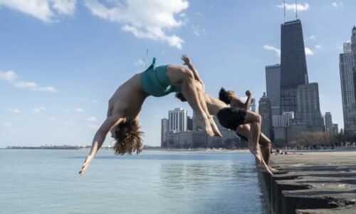 Chicago sees record-breaking heat ahead of cold front Tuesday