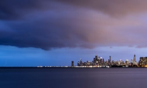 Chicago weather: Severe storms, strong winds move through area