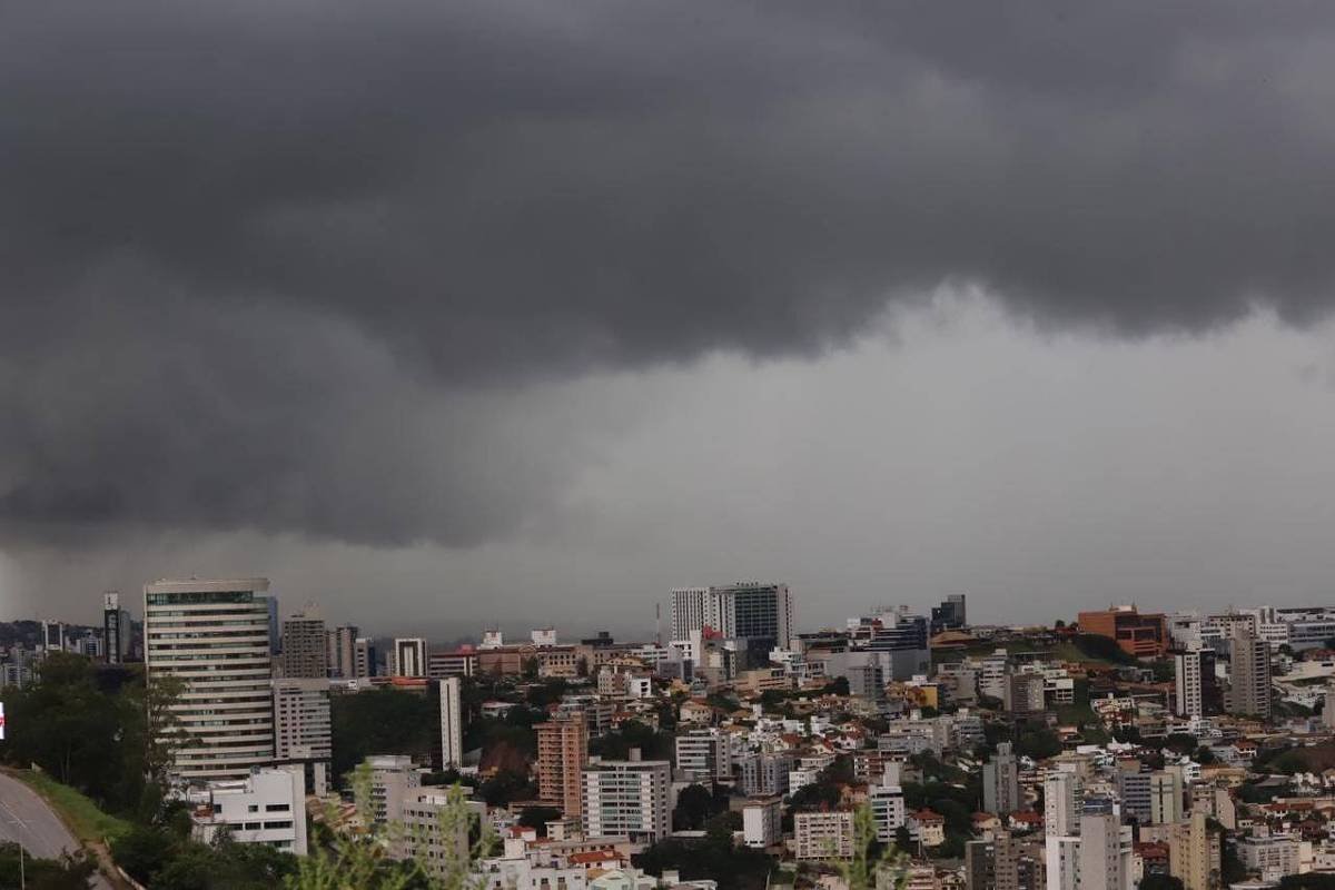 Com frente fria, chuva deve voltar a SP no fim de semana - 06/03/2026 - Cotidiano