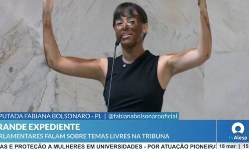 Deputada do PL faz blackface na Alesp para criticar Erika Hilton