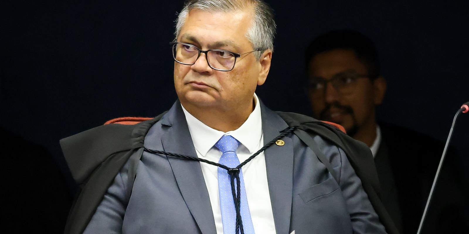 Dino proíbe saques em espécie de emendas parlamentares