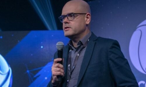 Diretor de Jornalismo da Record, Thiago Contreira é desligado da emissora · Notícias da TV