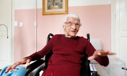 Efigênia Rolim, a Rainha do Papel de Bala, morre aos 94 anos