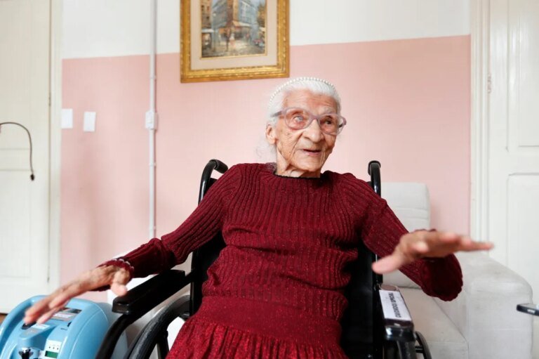 Efigênia Rolim, a Rainha do Papel de Bala, morre aos 94 anos