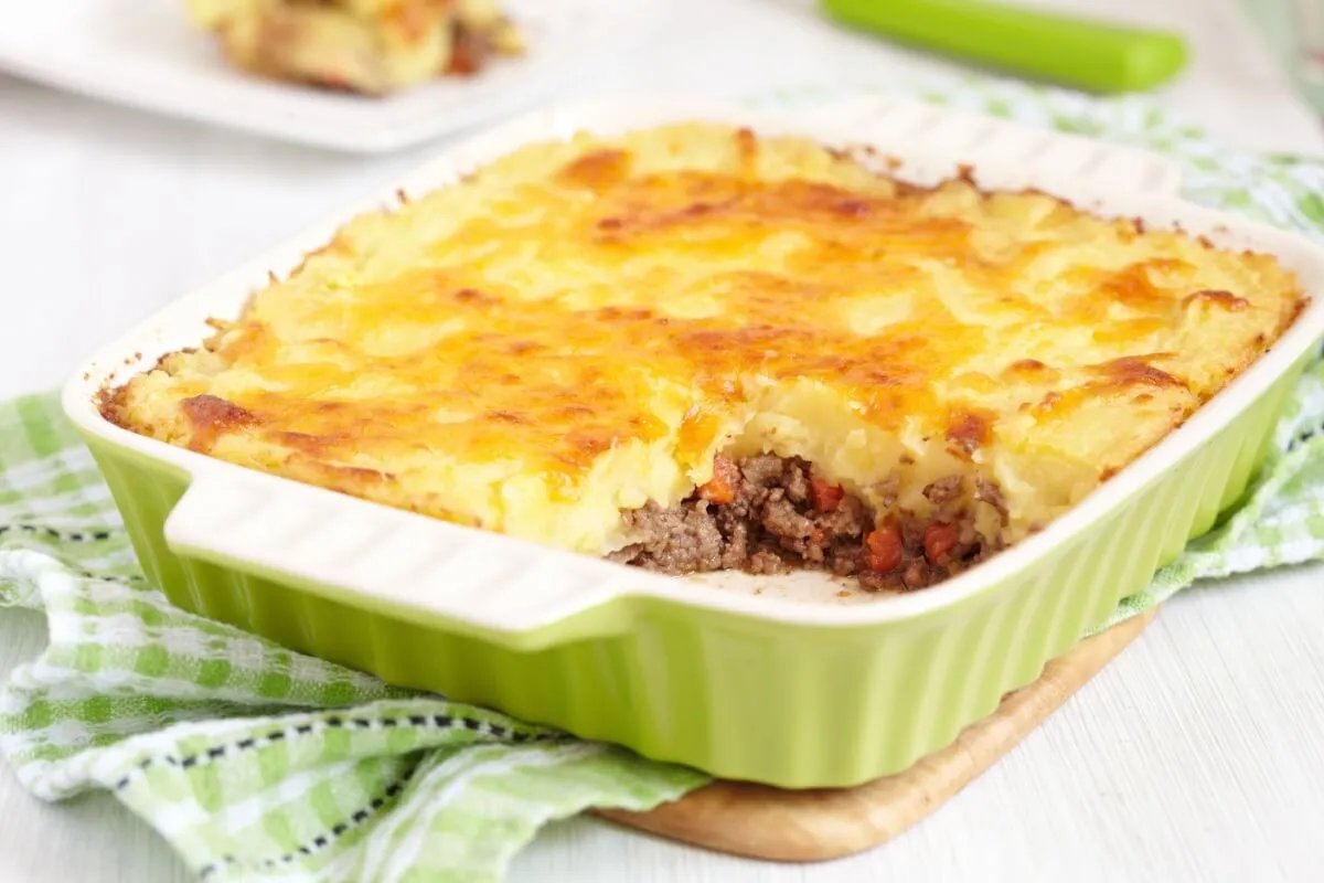 Escondidinho de mandioca: 3 receitas práticas e deliciosas para o jantar