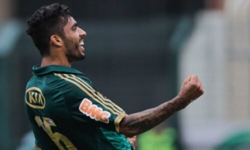 Ex-zagueiro ingressa com ação contra Palmeiras com valor estimado de indenização superior a R$ 6 milhões