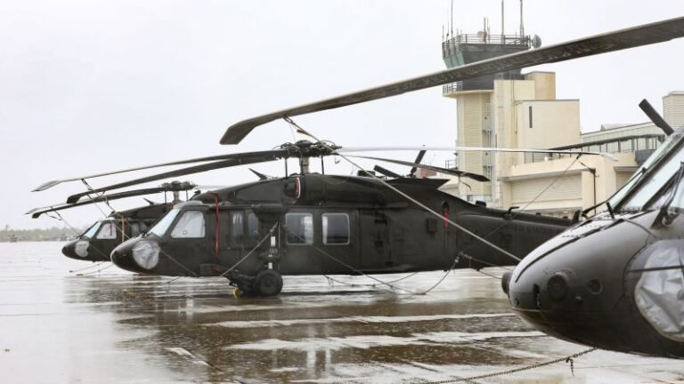 FAA investigating close call between United Airlines plane and Black Hawk helicopter in California