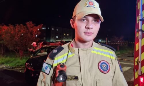 "Foi um impacto forte, mas sem ferimentos graves", diz Corpo de Bombeiros sobre batida seguida de tombamento em Cascavel