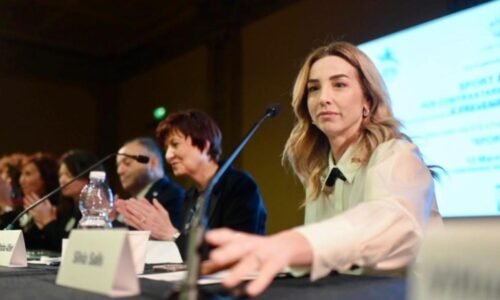 Genova: truffe online, tra le vittime la mamma della Salis