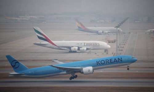 Guerra no Irã: ações de companhias aéreas caem - 09/03/2026 - Economia