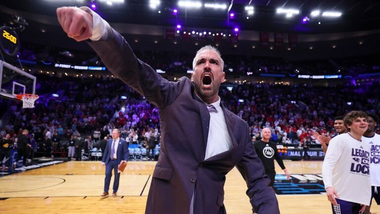 High Point coach calls out major teams after March Madness upset over Wisconsin