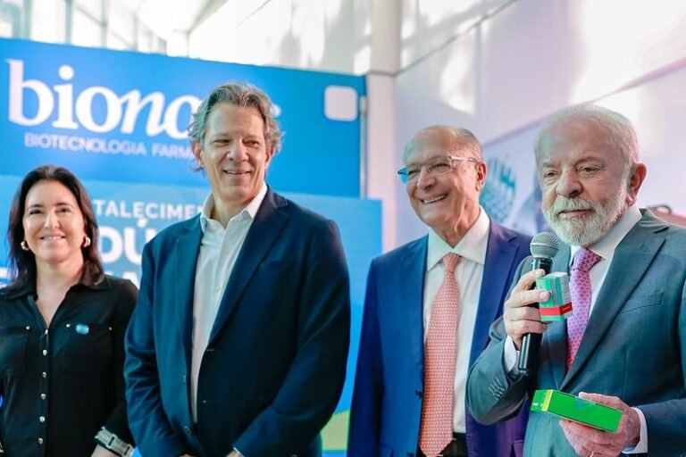Incêndios se avolumam, e Lula só assiste