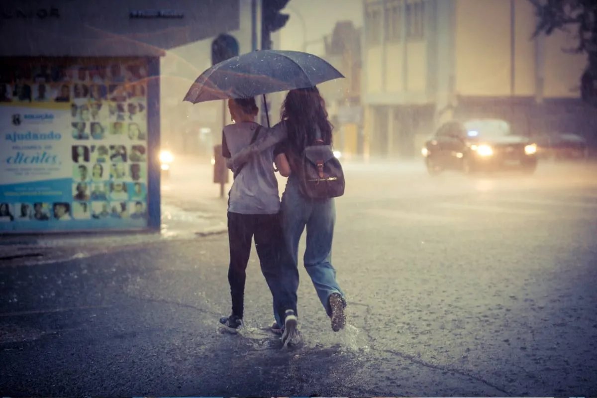 Inmet emite alerta severo de granizo e ventos
