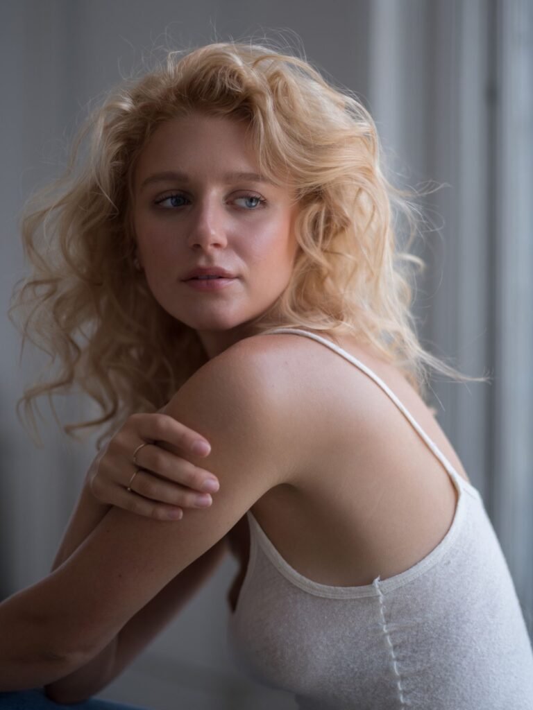 Julia Schlaepfer Joins HBO Max Pilot 'How To Survive Without Me'