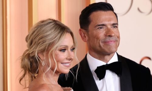 Kelly Ripa Dazzles in Gold for Oscars 2026 Date With Mark Consuelos