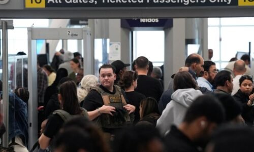 Live updates: TSA woes, ICE agents assist as flyers face worsening security lines