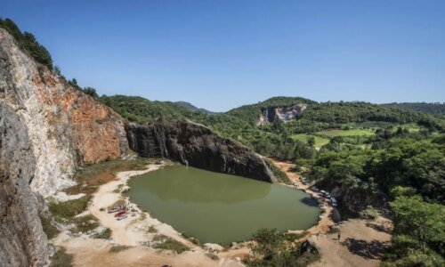 Menina de 12 anos morre afogada na Lagoa Azul, em Campo Magro