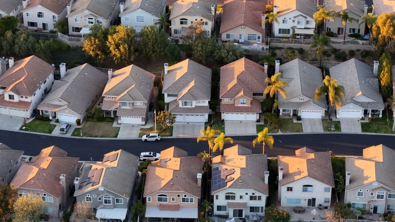 Mortgage rates climb to 6.11% as Iran war roils markets