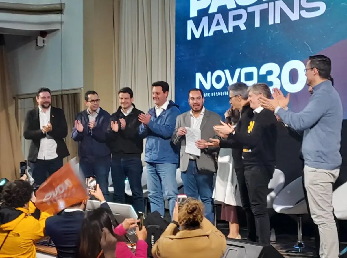 Novo deixa grupo de Ratinho Jr. e estreita aliança com Flávio e Moro
