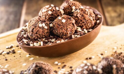 Ovo de Páscoa de colher: 7 receitas caseiras fáceis de fazer