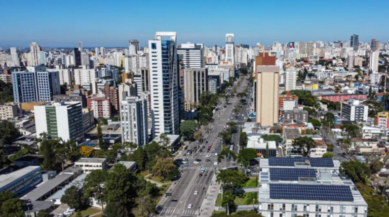 Por que Curitiba é o destino escolhido para quem quer recomeçar
