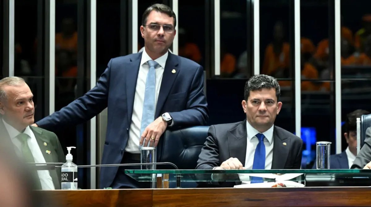 Prefeitos do PL no Paraná articulam saída após chegada de Moro