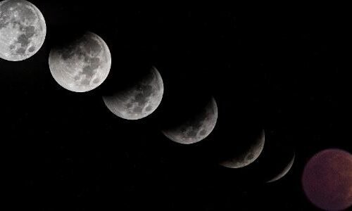 8.nov.2022 - Fases do eclipse lunar visto em Arlington, Virgínia (EUA)