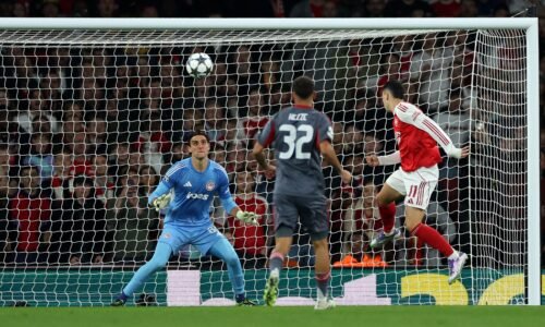 Técnico do Leverkusen questiona legalidade de gols de bola parada do Arsenal: 'Cada vez mais comum'