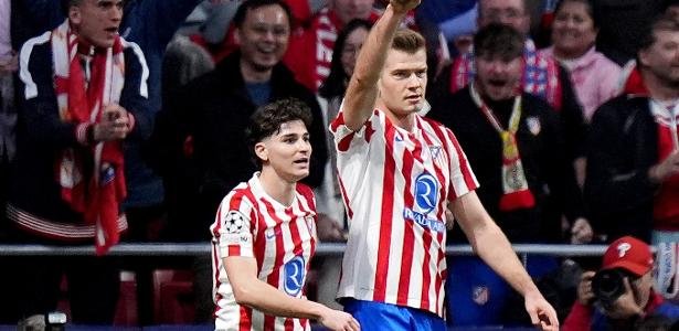 Alexander Sorloth comemora gol do Atlético de Madri contra o Brugge, na Liga dos Campeões