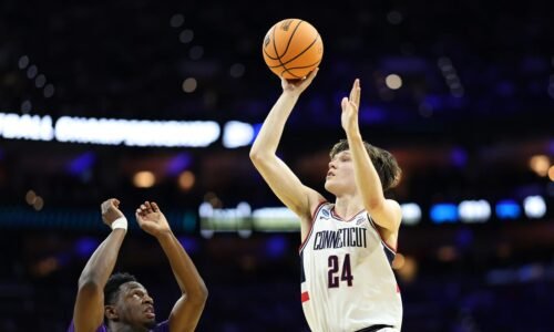 Where UConn star is expected to land