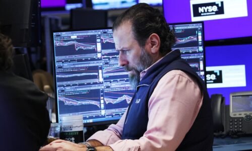investors assess oil price effect on inflation