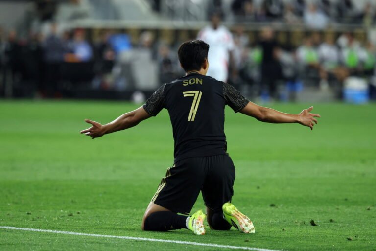 '역시 흥부 듀오' 손흥민 도움-부앙가 골…LAFC, 챔피언스컵에서 LD 알라후엘렌세와 1-1로 비기며 개막 이후 연승 행진 '5'에서 끊겼다 : 네이트 스포츠