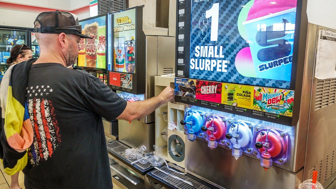 7-Eleven to close 645 North America stores