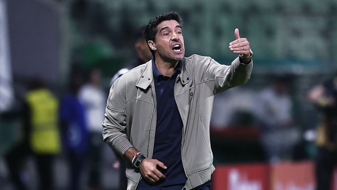 Abel Ferreira responde sobre 'lei do silêncio' no Palmeiras, lamenta lesão de Vitor Roque e fala de Barboza