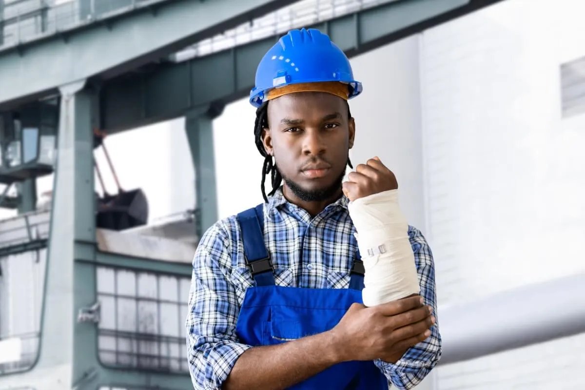 Acidente de trabalho: 8 direitos garantidos por lei