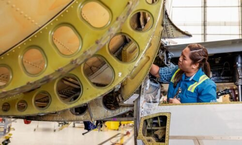 Alaska Airlines Expands Military Technician Program to Hawaiian Airlines