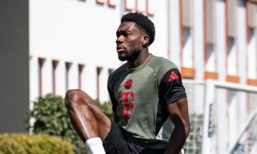 Bayern Munich: Alphonso Davies, it's official