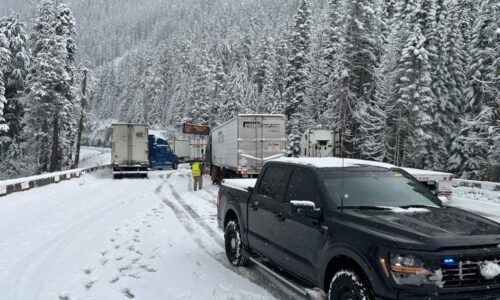 Both directions of I-90 at Snoqualmie Pass closed due to crashes, spinouts