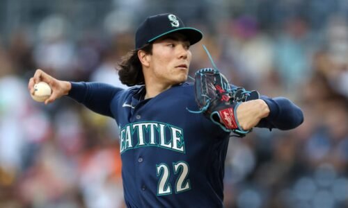 Bryan Woo pitches well in Mariners loss to Padres