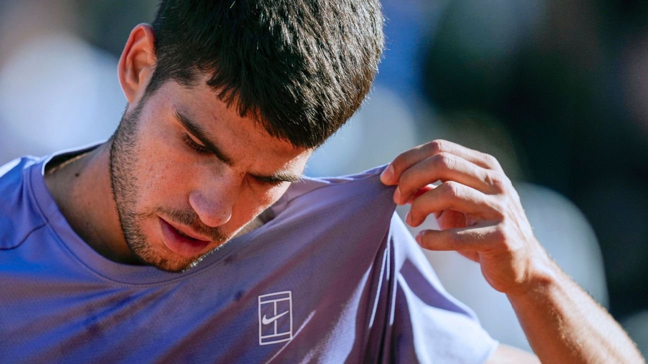 Carlos Alcaraz withdraws from Barcelona Open due to wrist